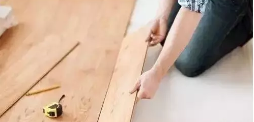 木地板更换，地板胶如何怎么处理？