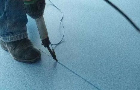 PVC塑胶地板的焊接注意事项