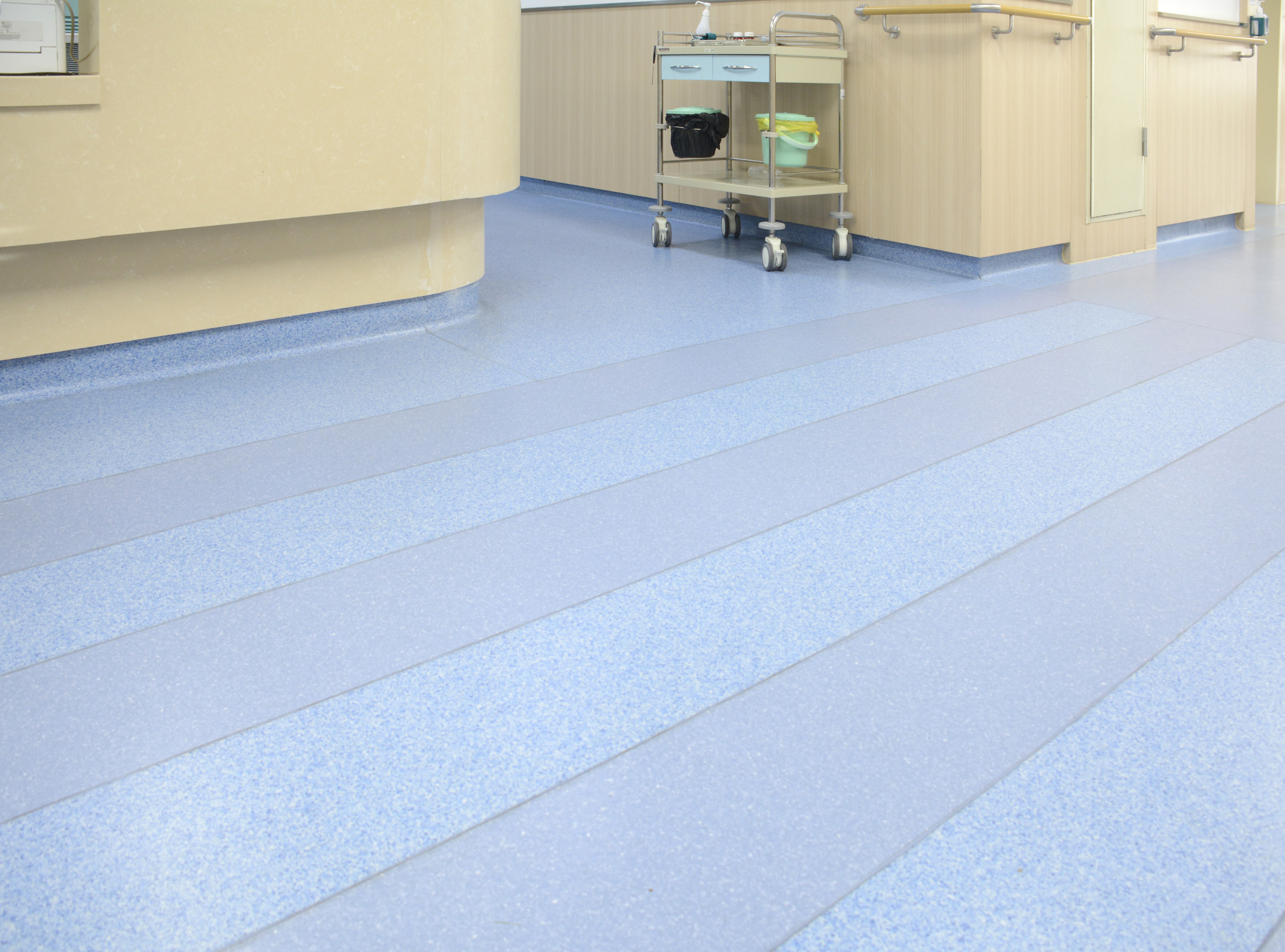 为什么PVC地板会成为医疗场所的首选？【腾方PVC地板】