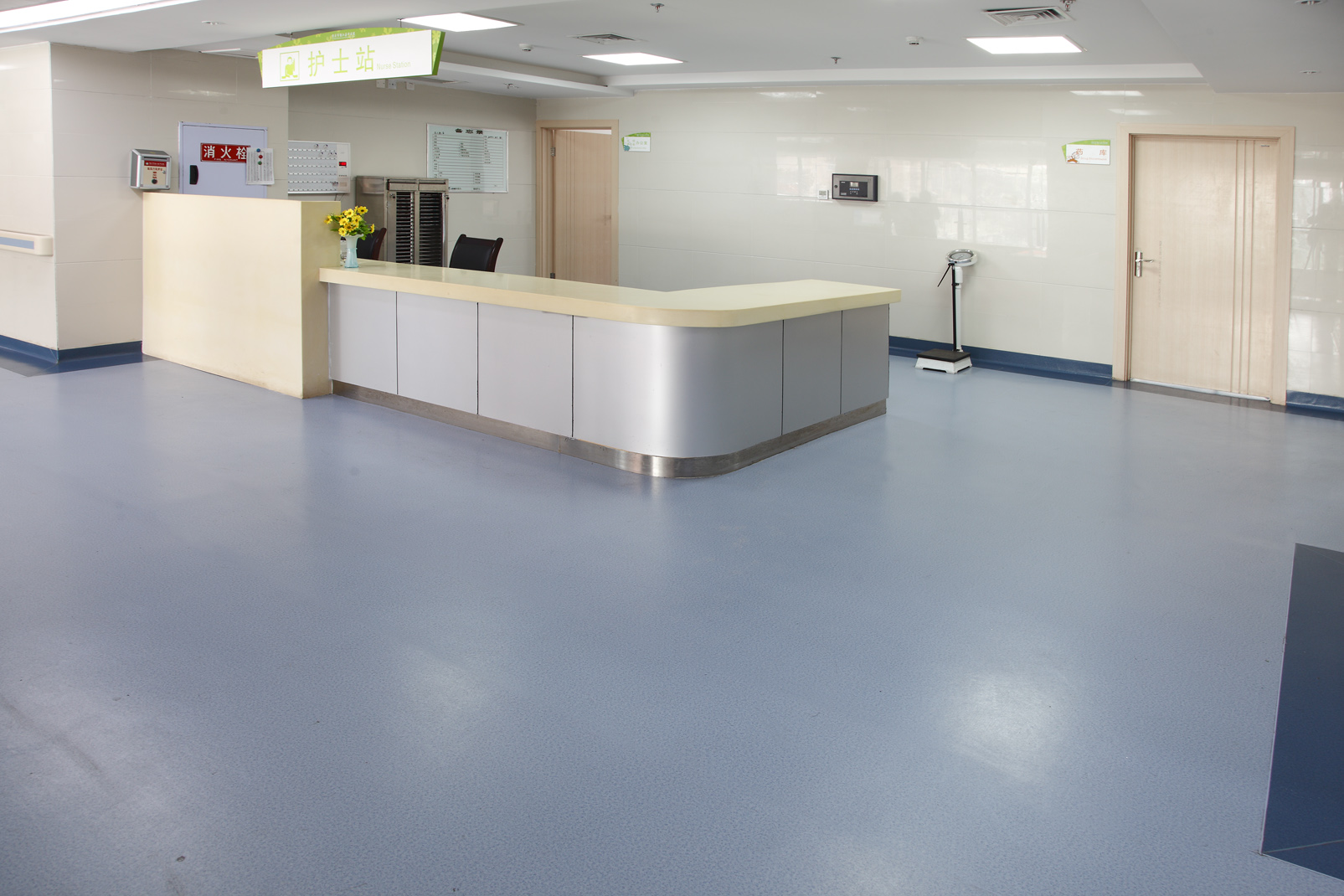 医院PVC地板一般选用多厚的合适【腾方PVC地板】