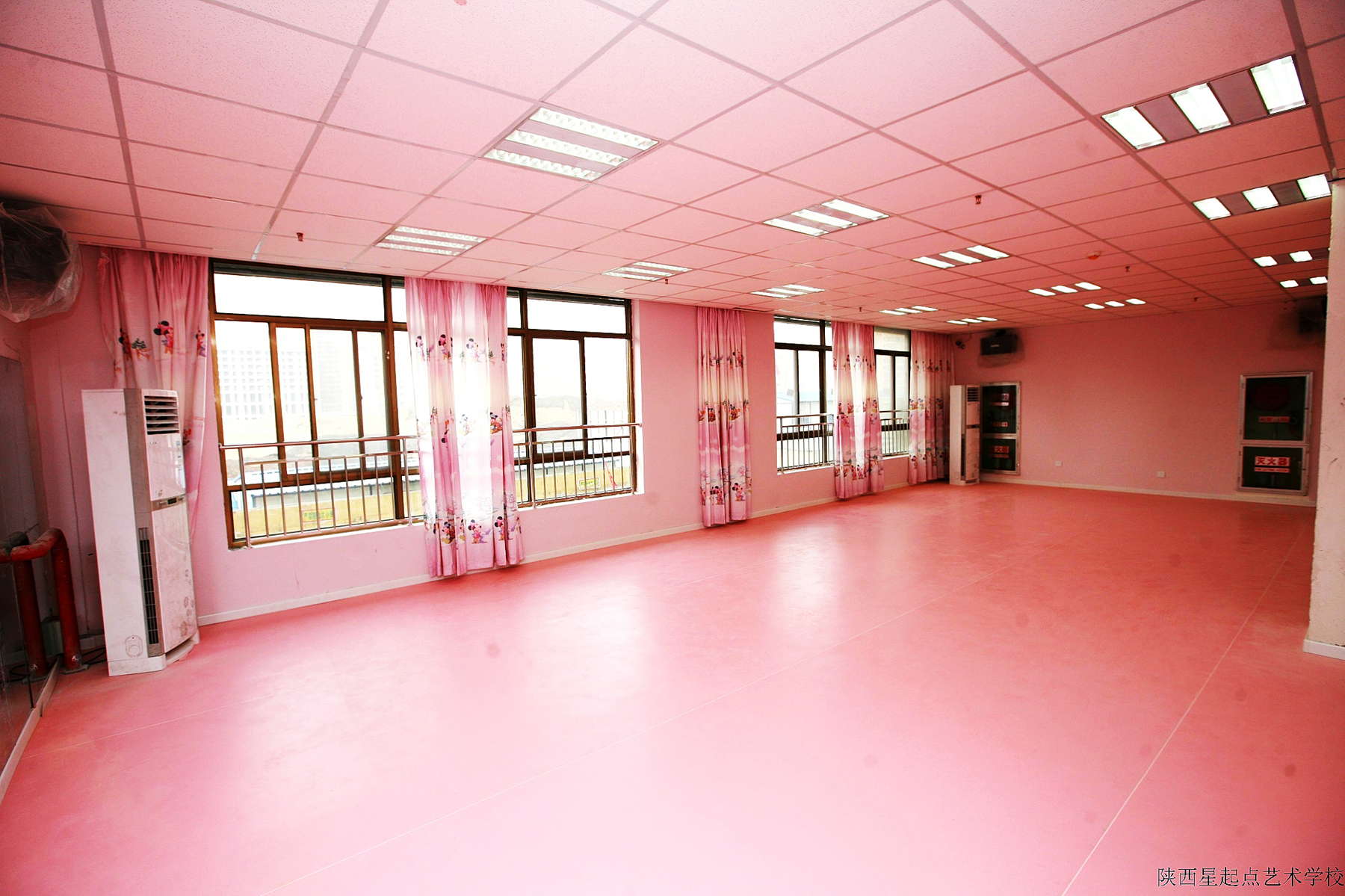 舞蹈培训机构为什么都在选用舞蹈地胶【腾方PVC地板】