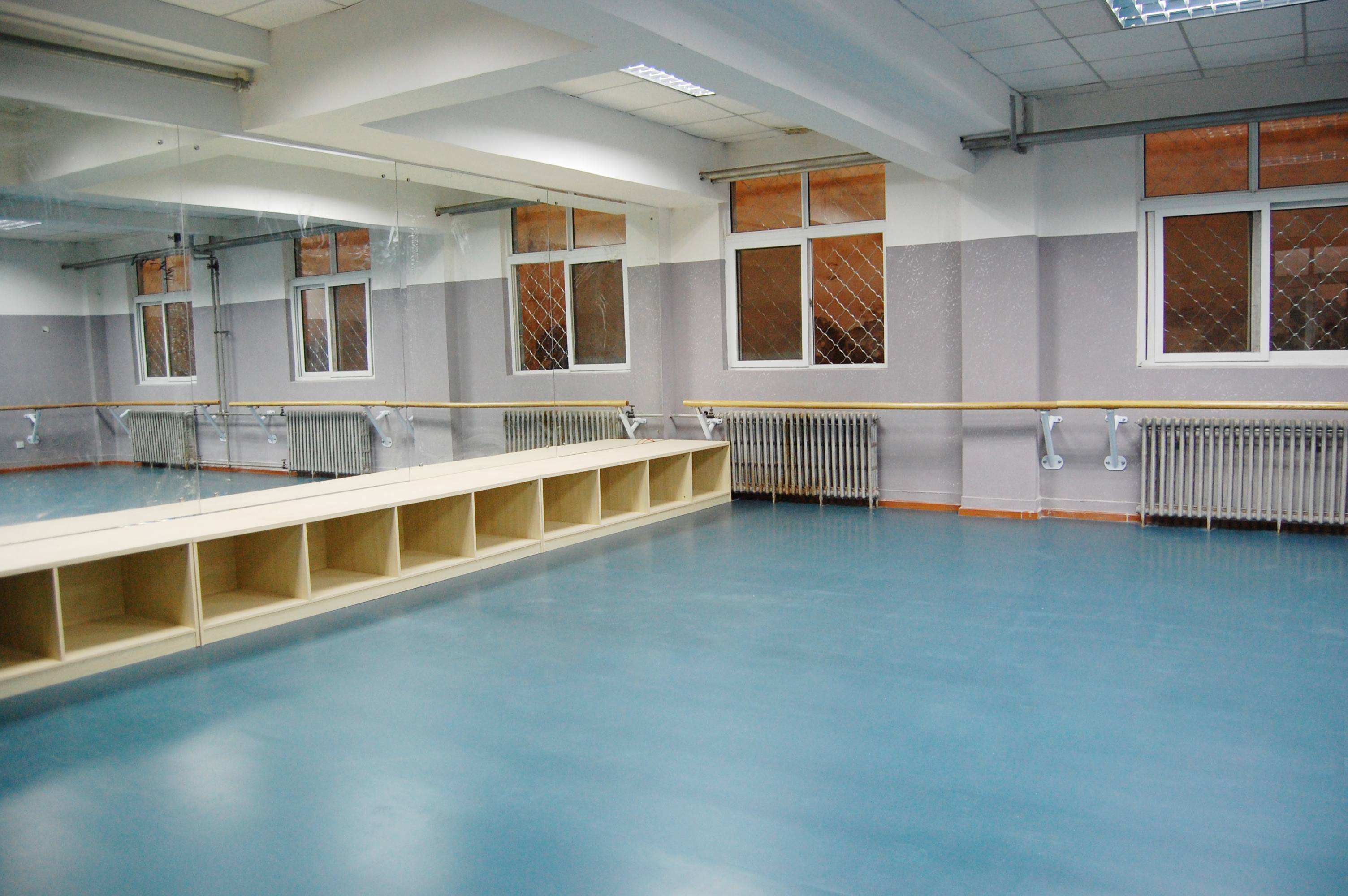 舞蹈地胶的安装及日常清洁方法【腾方PVC地板】