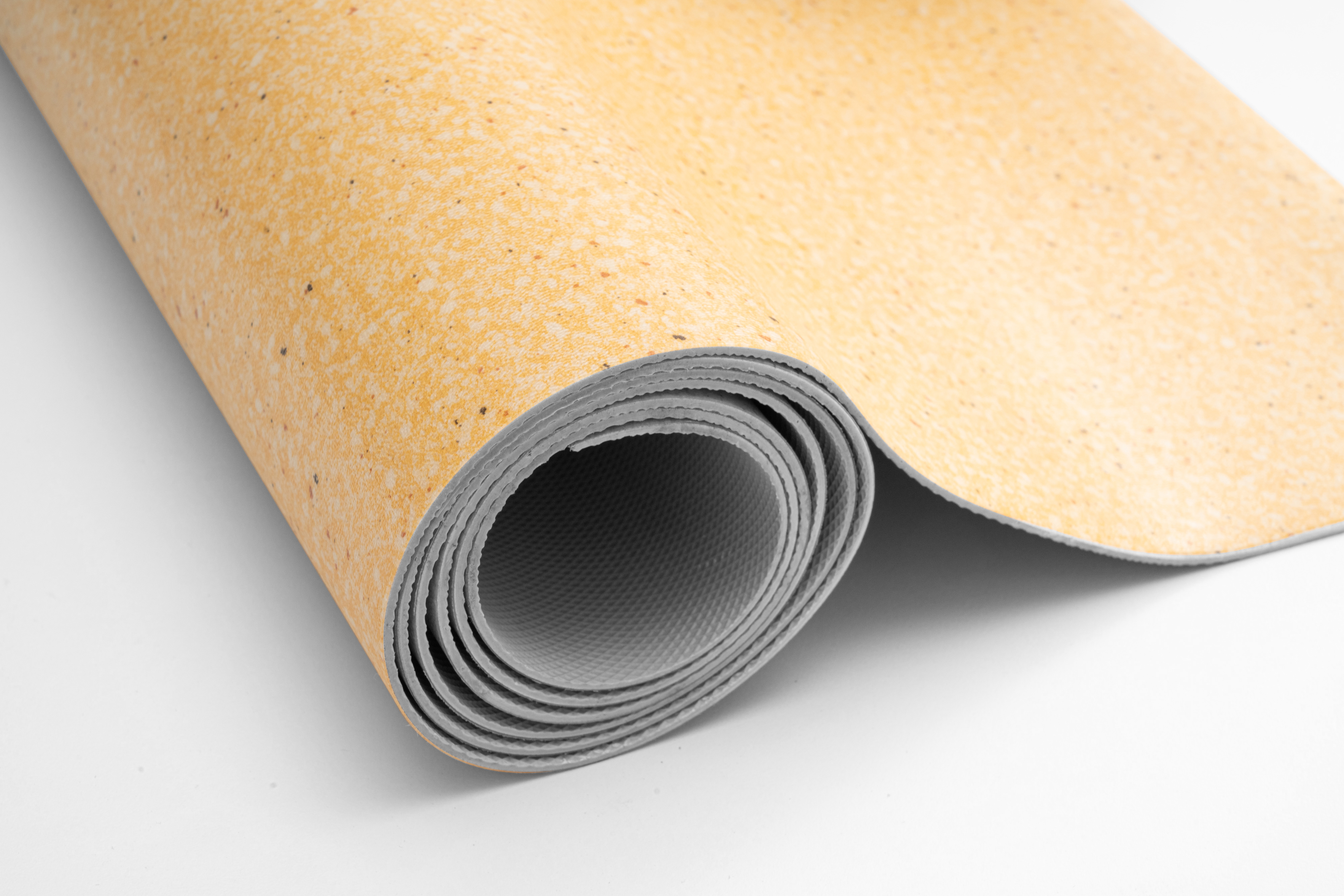 客观的说一说PVC塑胶地板的优缺点【腾方PVC地板】
