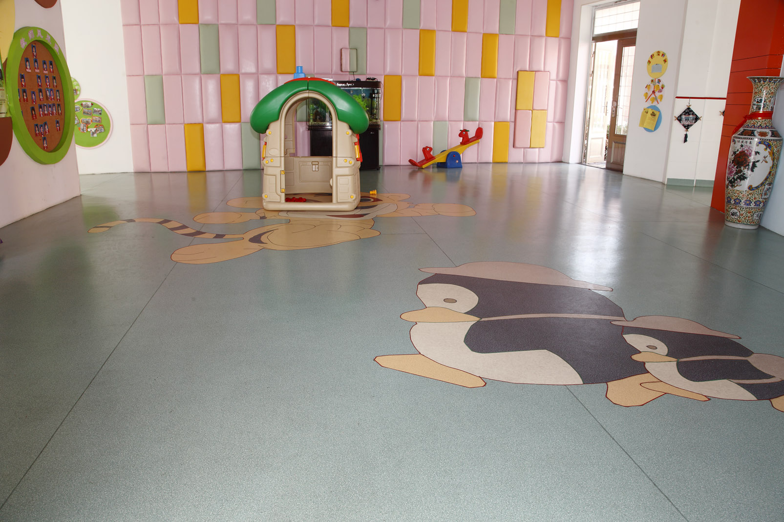 卡通儿童PVC地板深受幼儿园小朋友喜爱【腾方PVC地板】