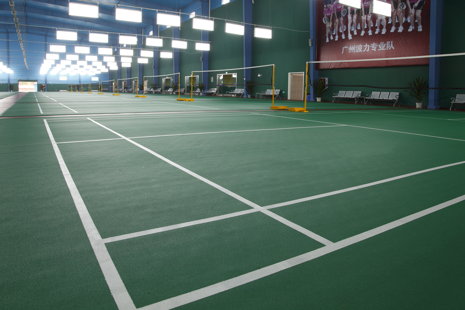 体育场所使用PVC运动地板的好处【腾方PVC地板】