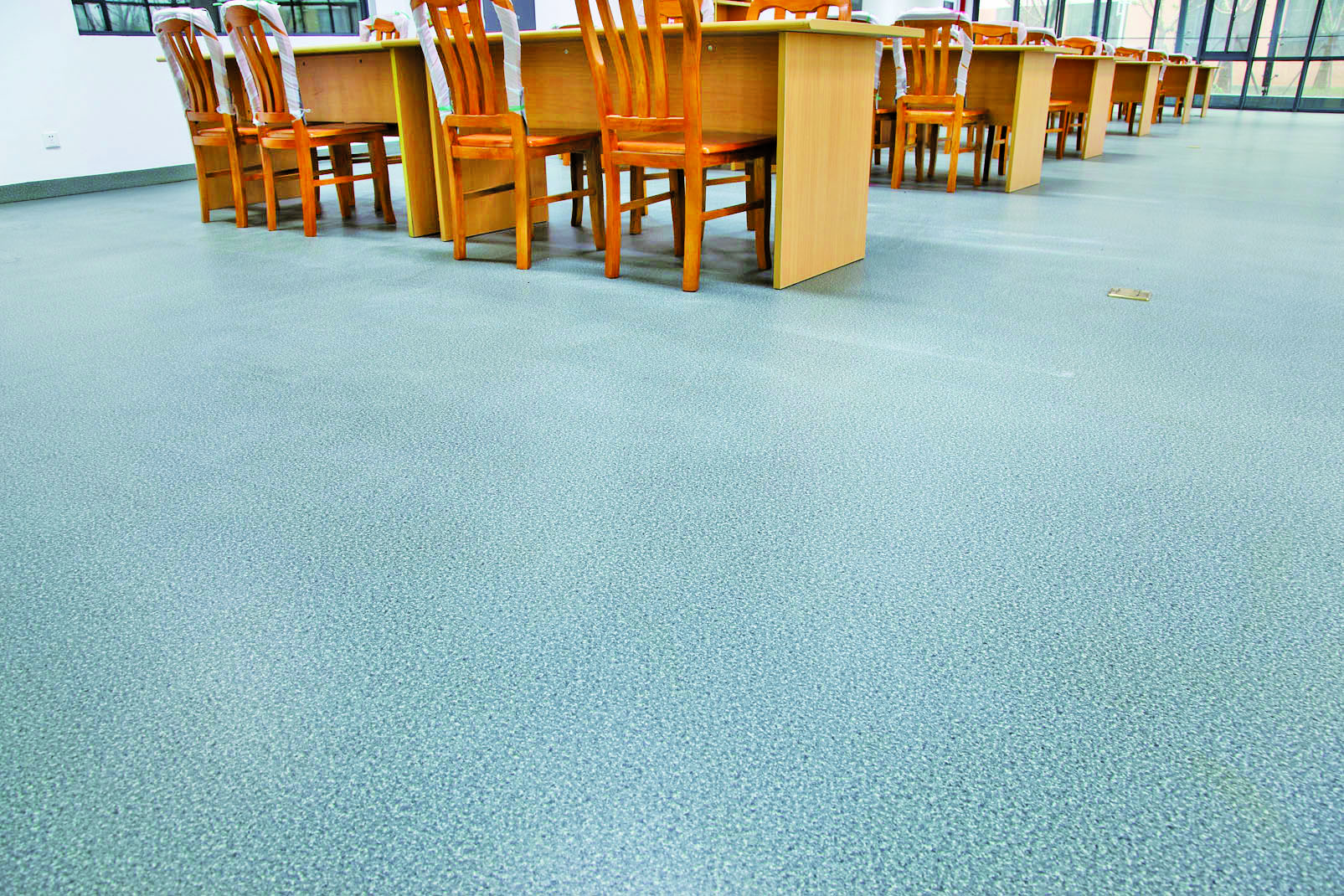 学校为什么要选择使用学校PVC塑胶地板【腾方PVC地板】